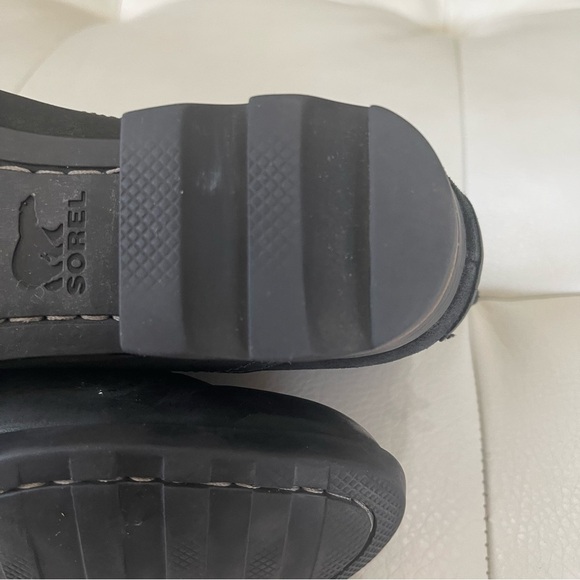 Sorel women’s Lolla Black Ankle Boots Nubuck leather and suede size 8 side zip - Picture 13 of 16